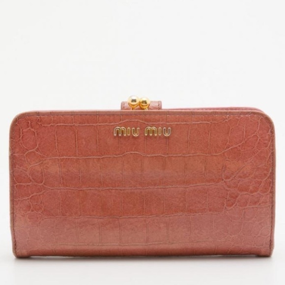Miu Miu Pink Crocodile-Embossed Women's Wallet - Picture 1 of 13